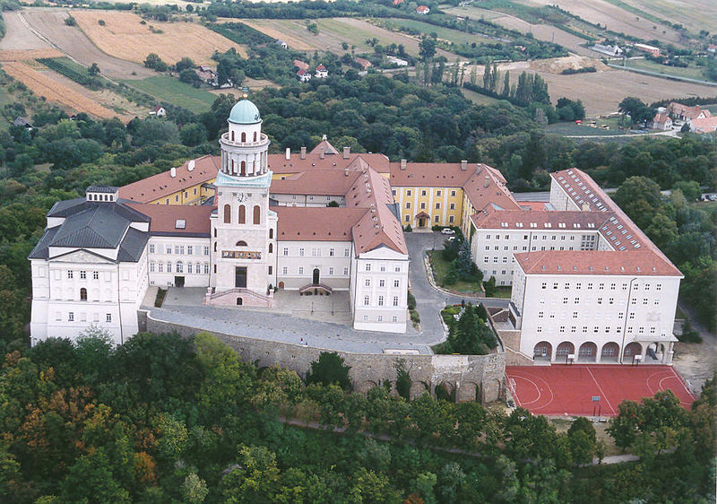 Pannonhalma: Bencés apátság.